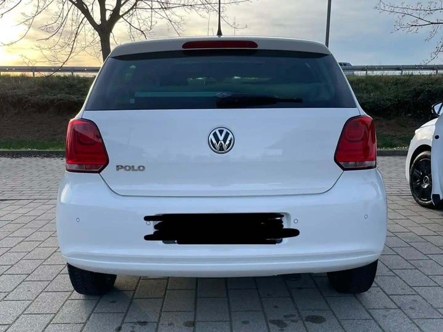 Volkswagen Polo Polo V 1.2 Life mit Schiebedach Weiß - 1