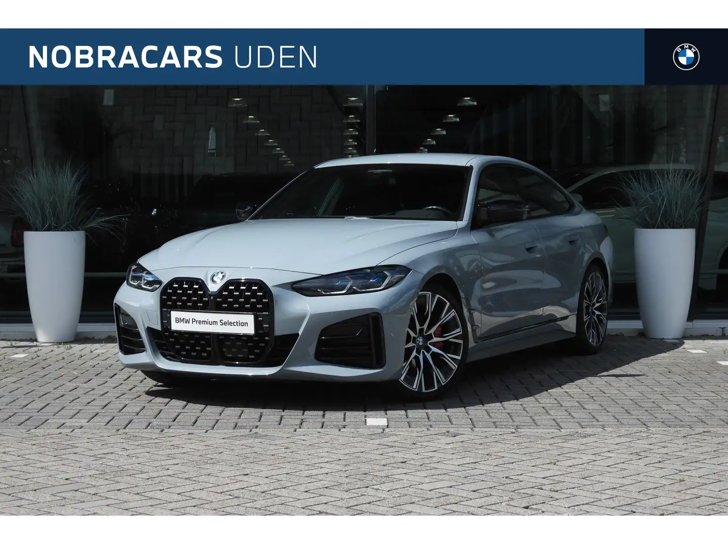BMW 440 4 Serie Gran Coupé M440i xDrive High Executive Aut Grijs - 1