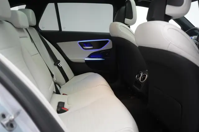 Mercedes-Benz C-Class view 10