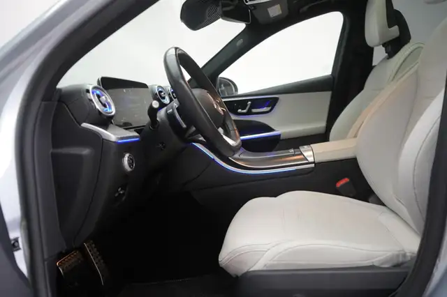 Mercedes-Benz C-Class view 11