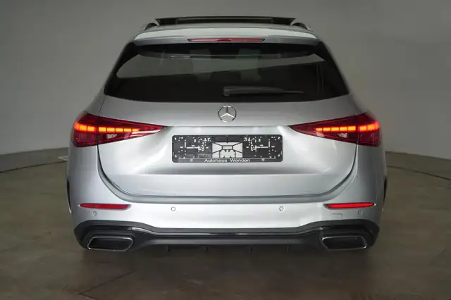 Mercedes-Benz C-Class view 7