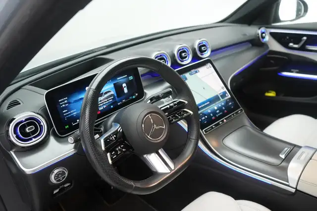 Mercedes-Benz C-Class view 14