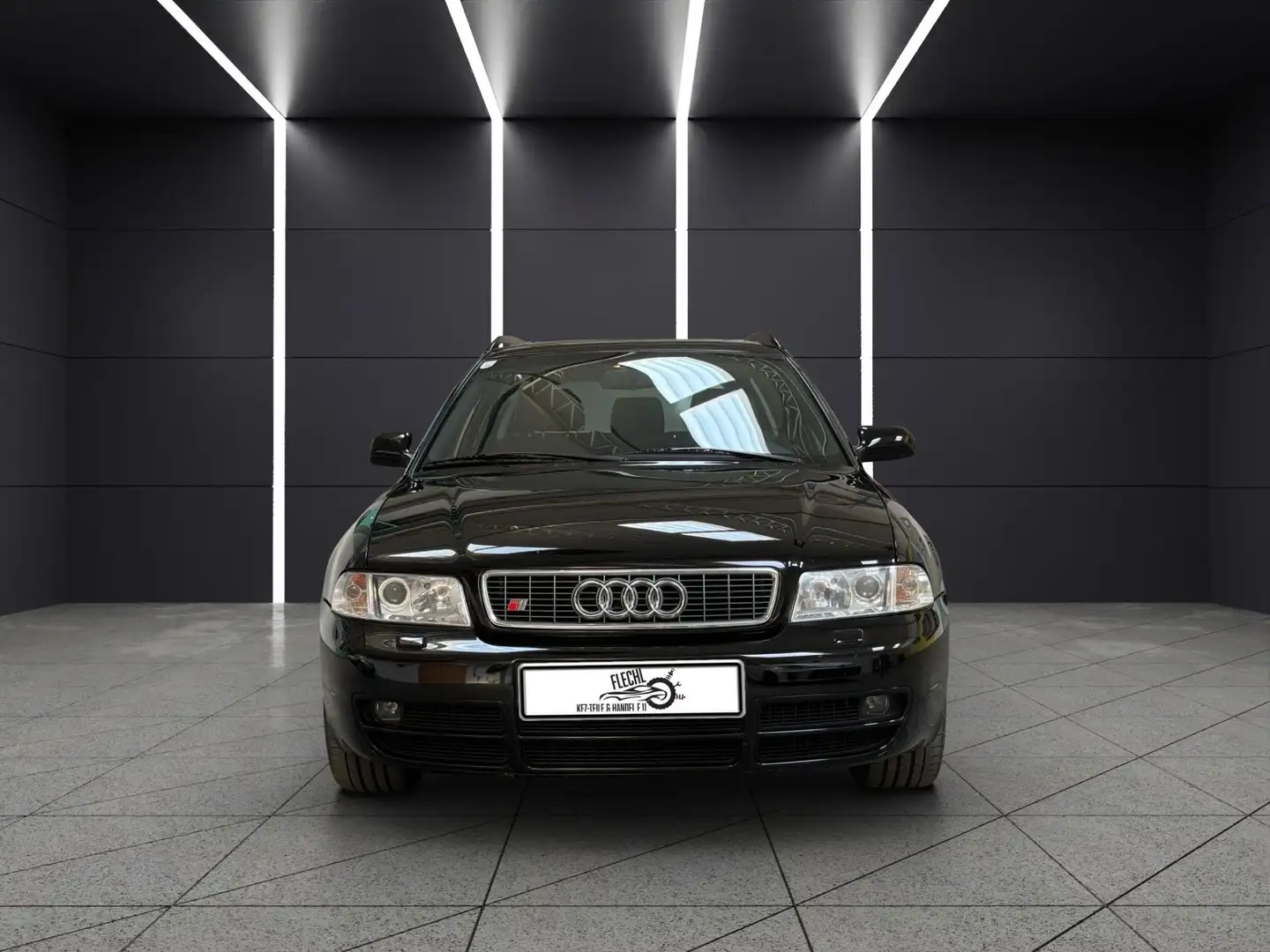 Audi S4 Schwarz - 2
