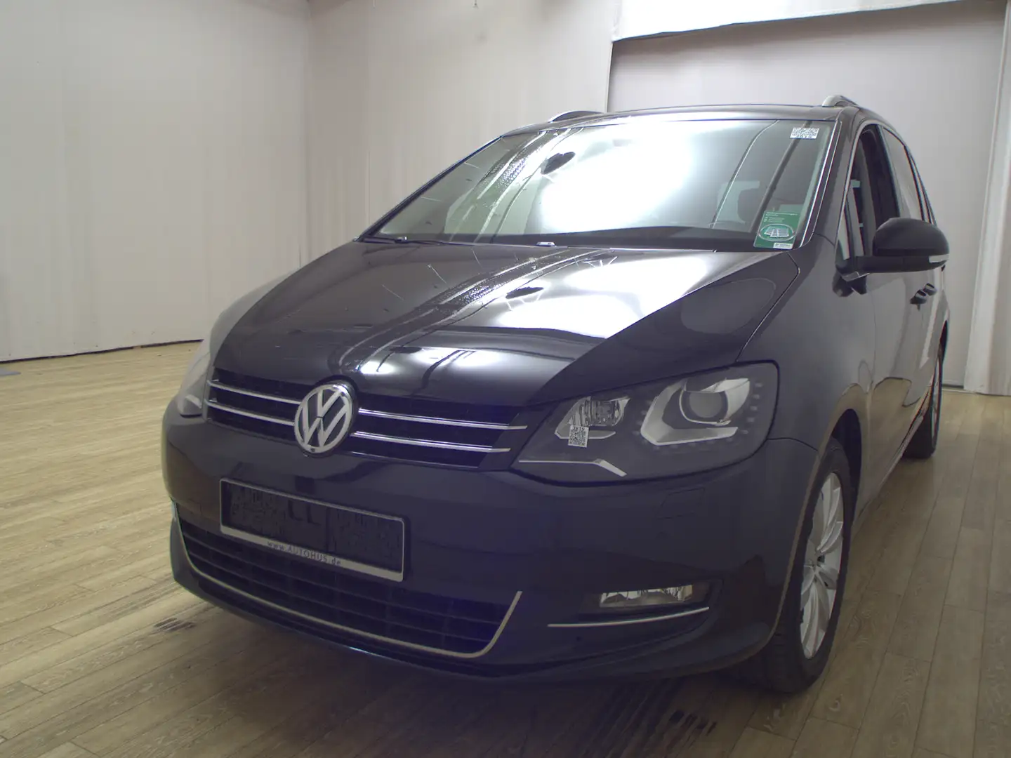 Volkswagen Sharan 2.0 TDI BMT Highline AHK ACC Navi Sound Schwarz - 2