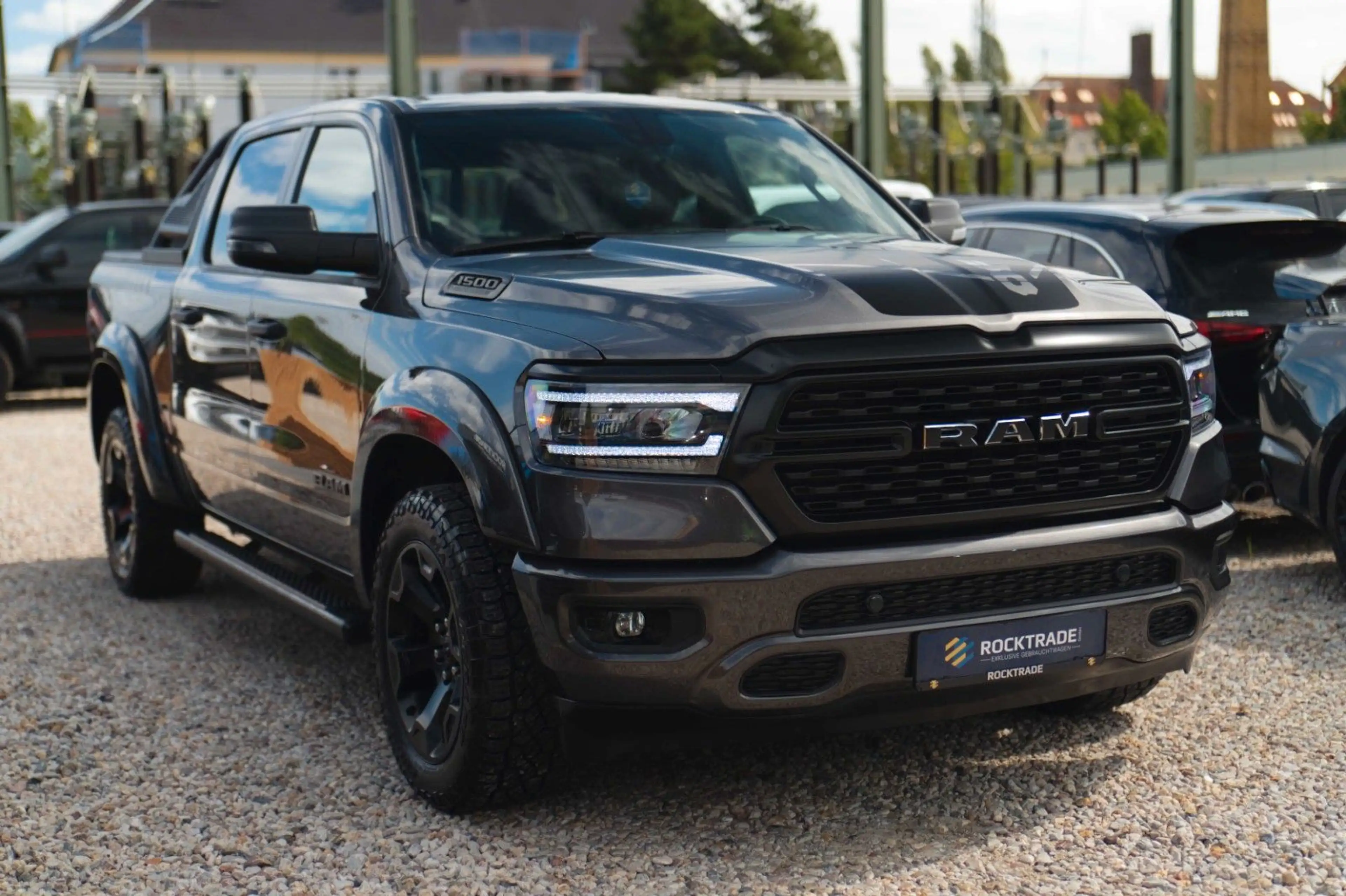 Dodge RAM 5.7 V8 HEMI 4x4 OFFROAD Night-Paket *LED* — photo 4