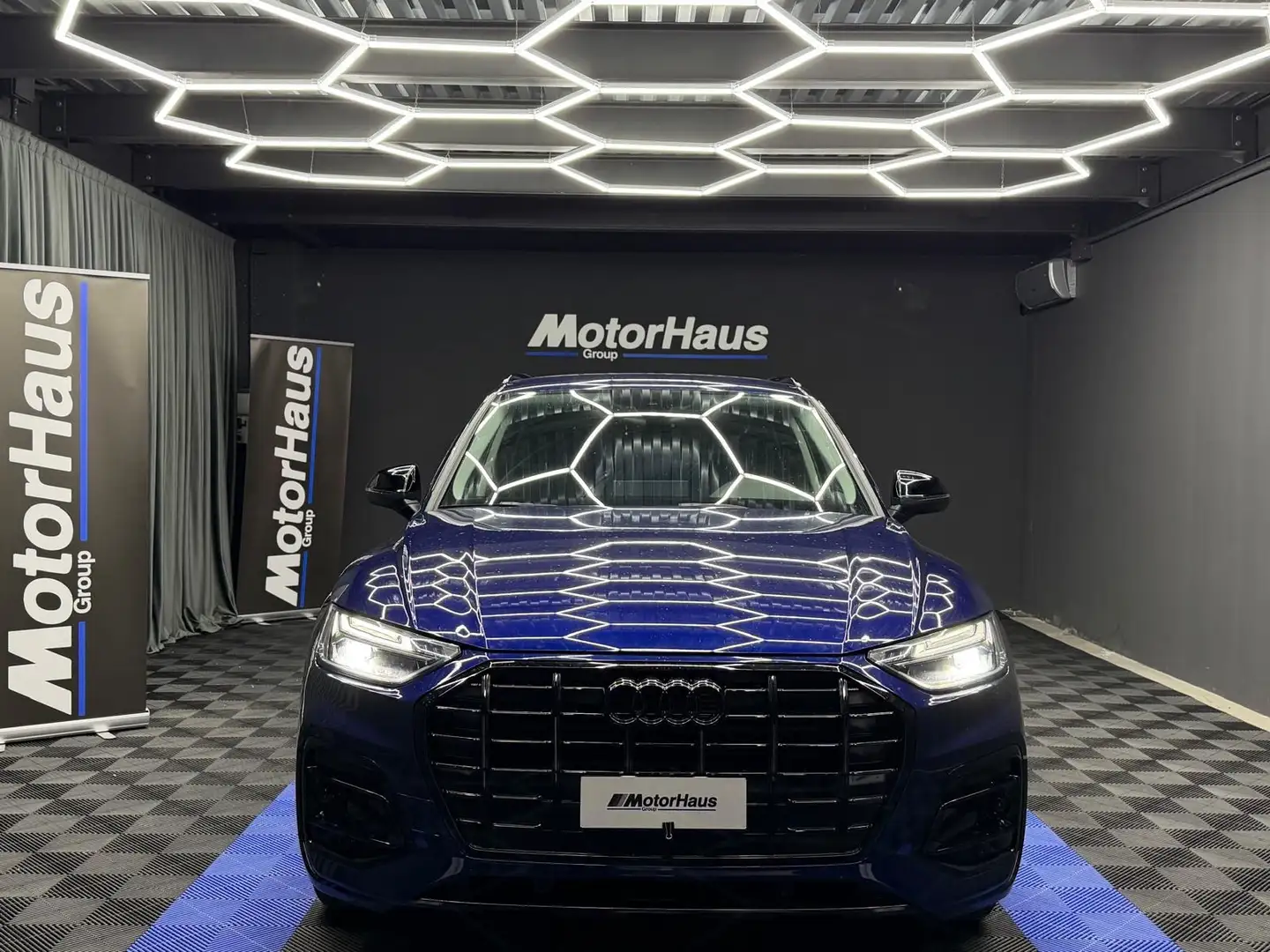 Audi Q5 35 2.0 tdi mhev Business Advanced Blauw - 2