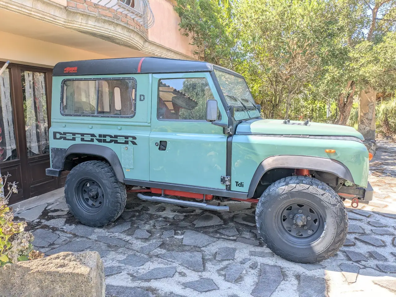 Land Rover Defender 90 2.5 tdi Hard top, foto 2