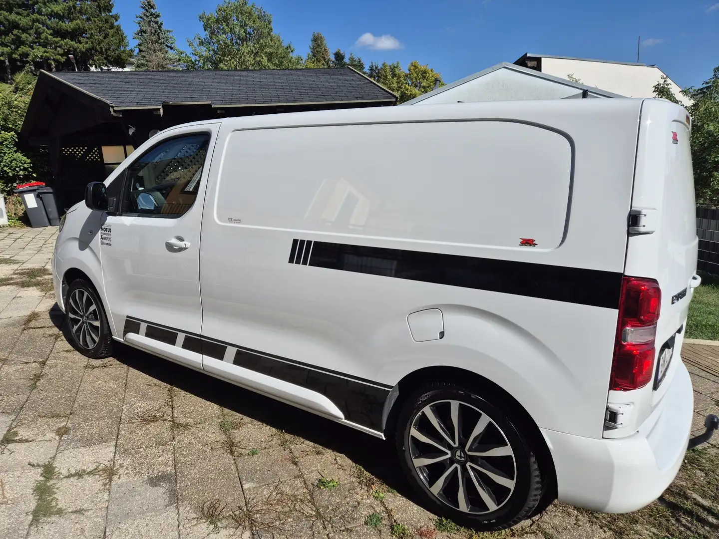 Peugeot Expert Premium Kasten L2H1 1.5 BlueHDi S&S 120 Weiß - 1