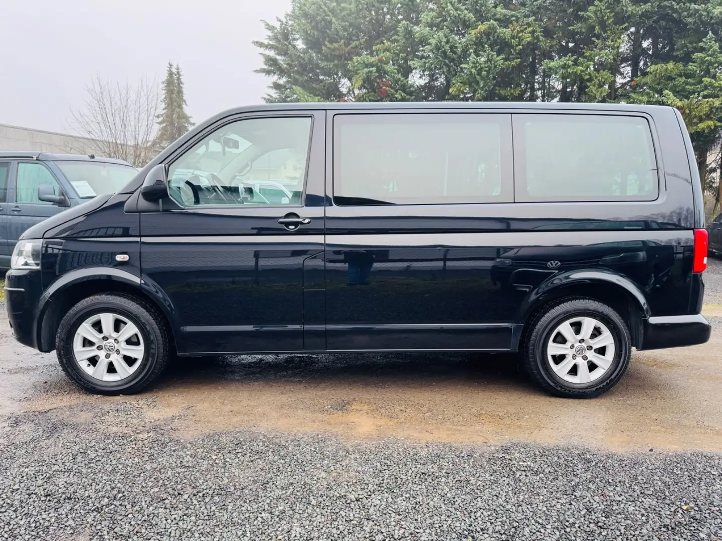 Volkswagen T5 Multivan Comfortline/Navi/Standhzng/AHK/SHZ Schwarz - 2