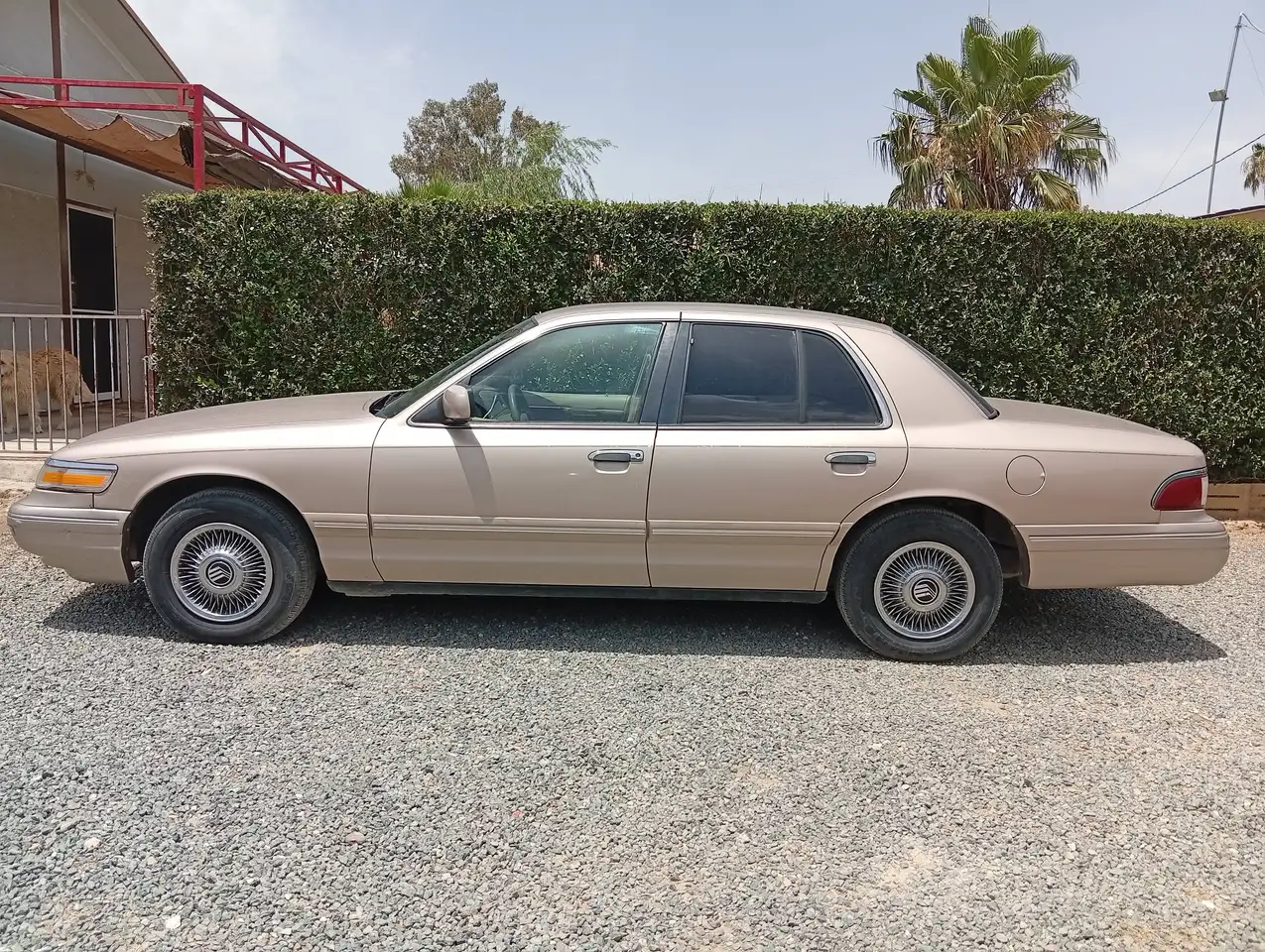 Ford Crown Grand Marquis GS, foto 3