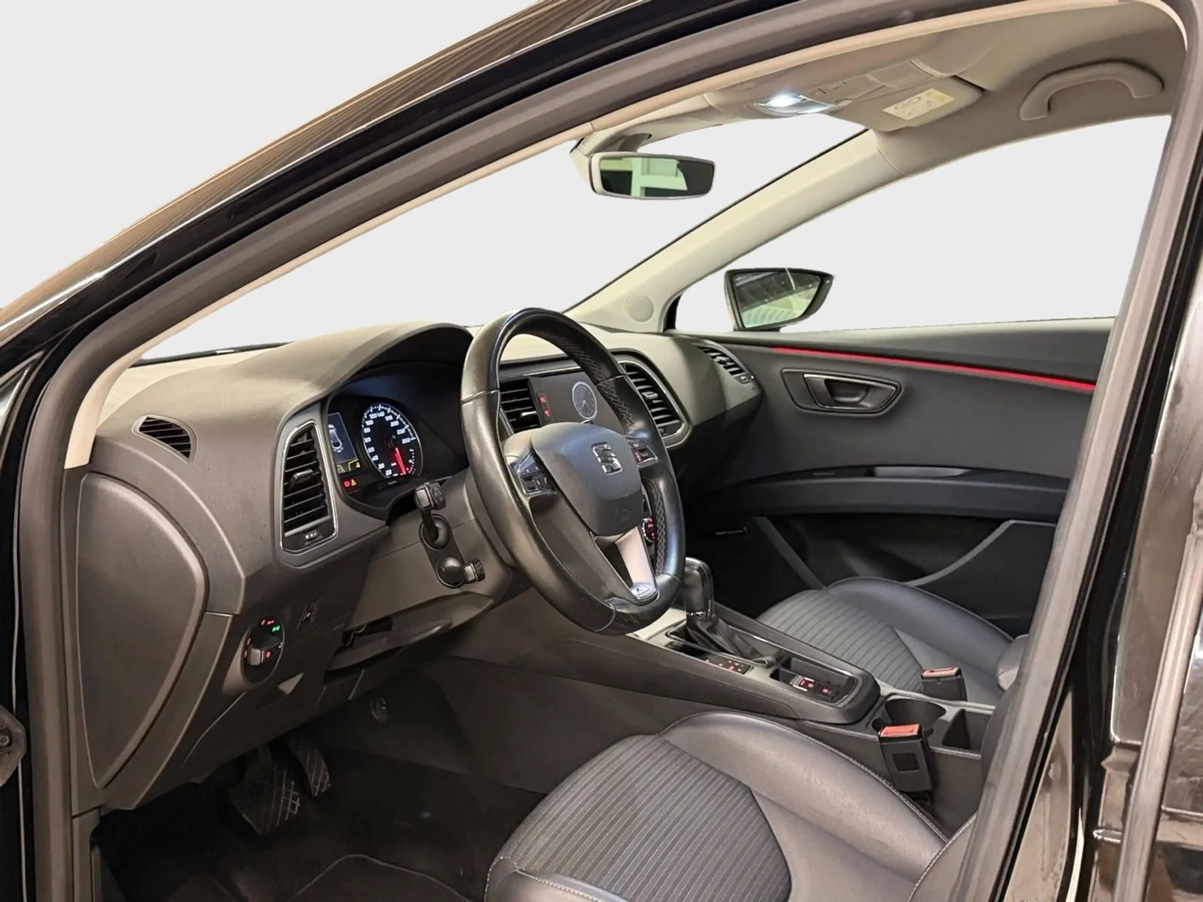 SEAT Leon ST Xcellence / Ambiente/ RFK/ LED/ PDC — photo 10