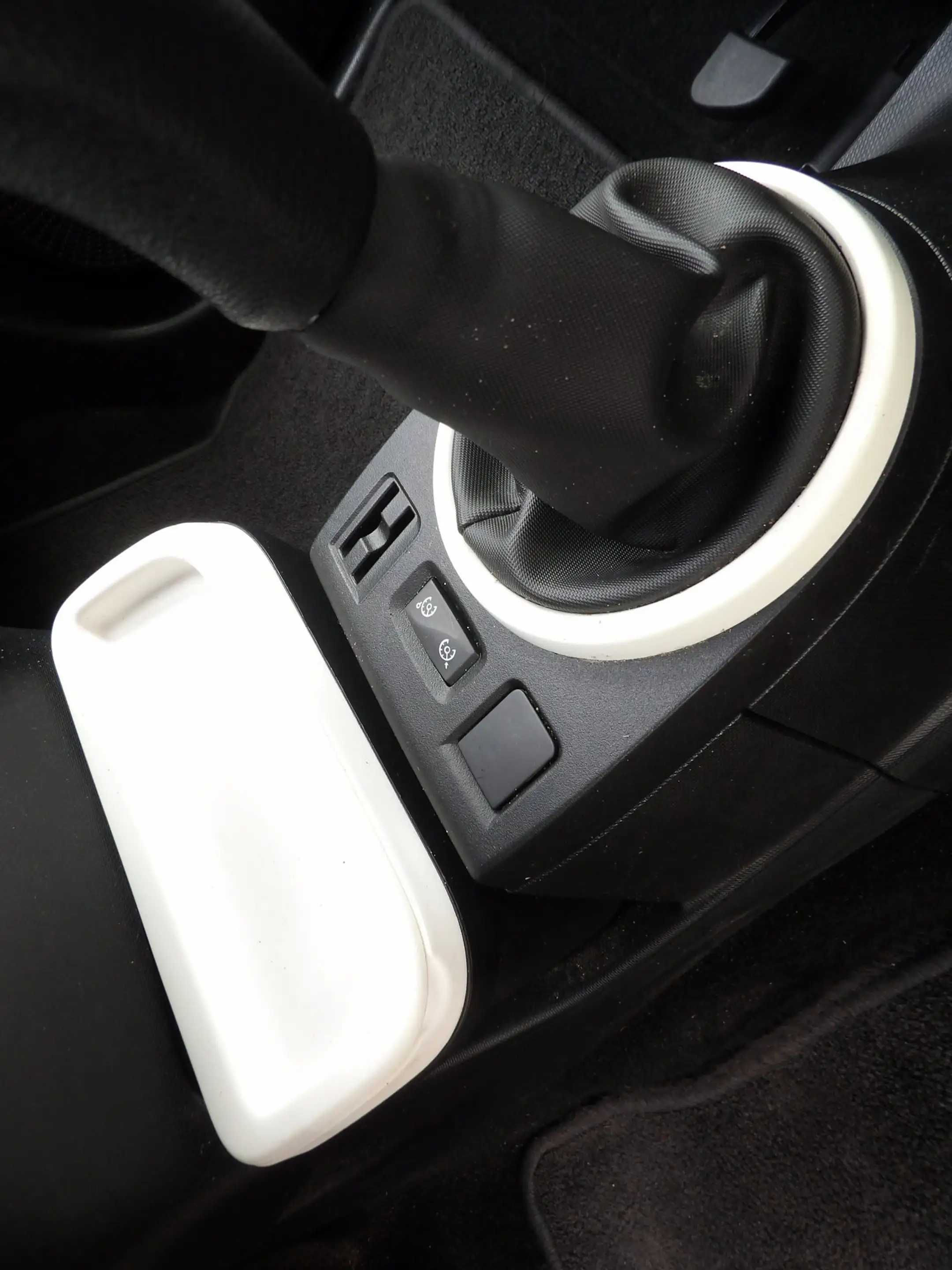 Renault Twingo 1.0 SCe Collection — photo 12