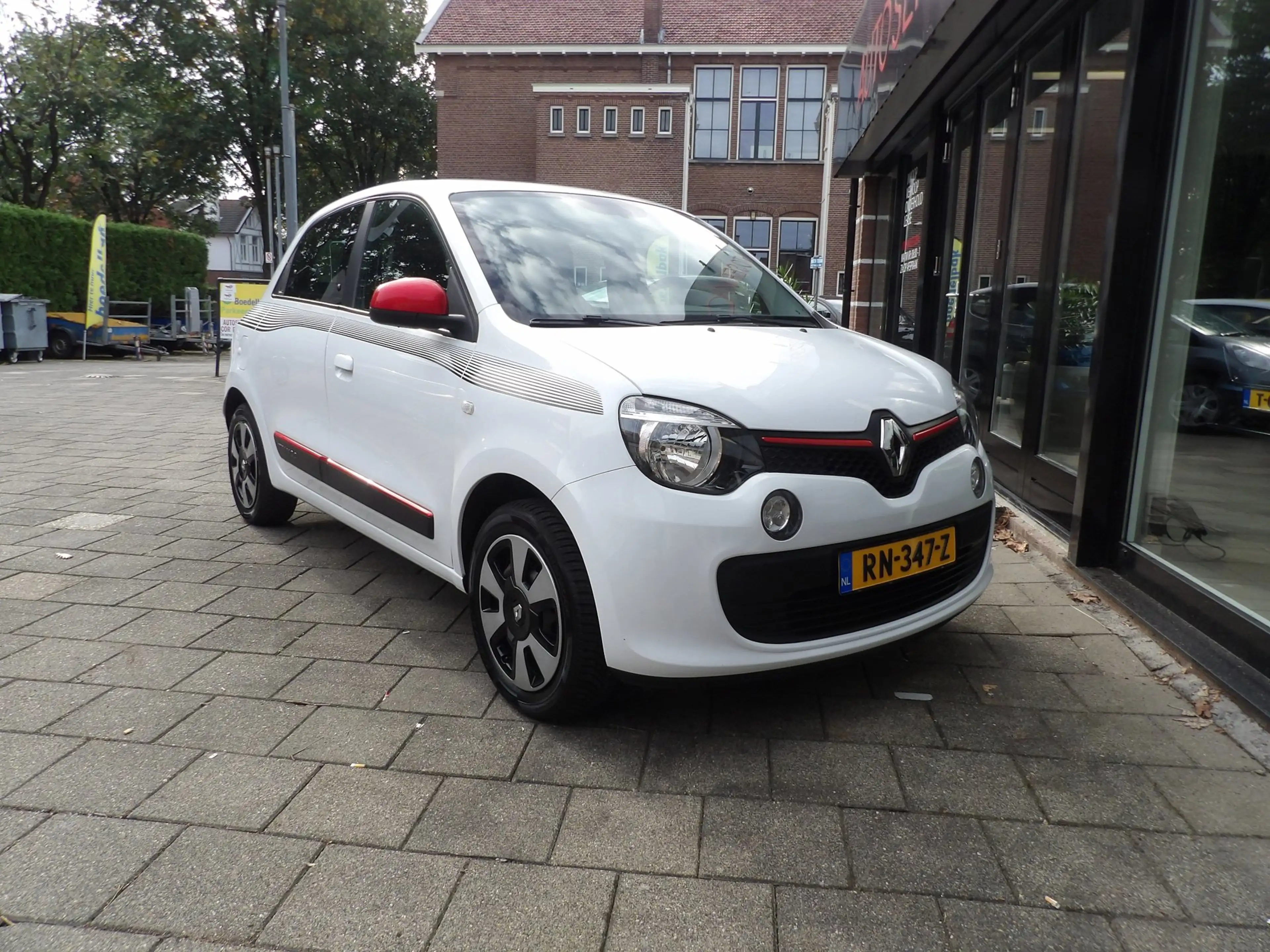 Renault Twingo 1.0 SCe Collection — photo 5