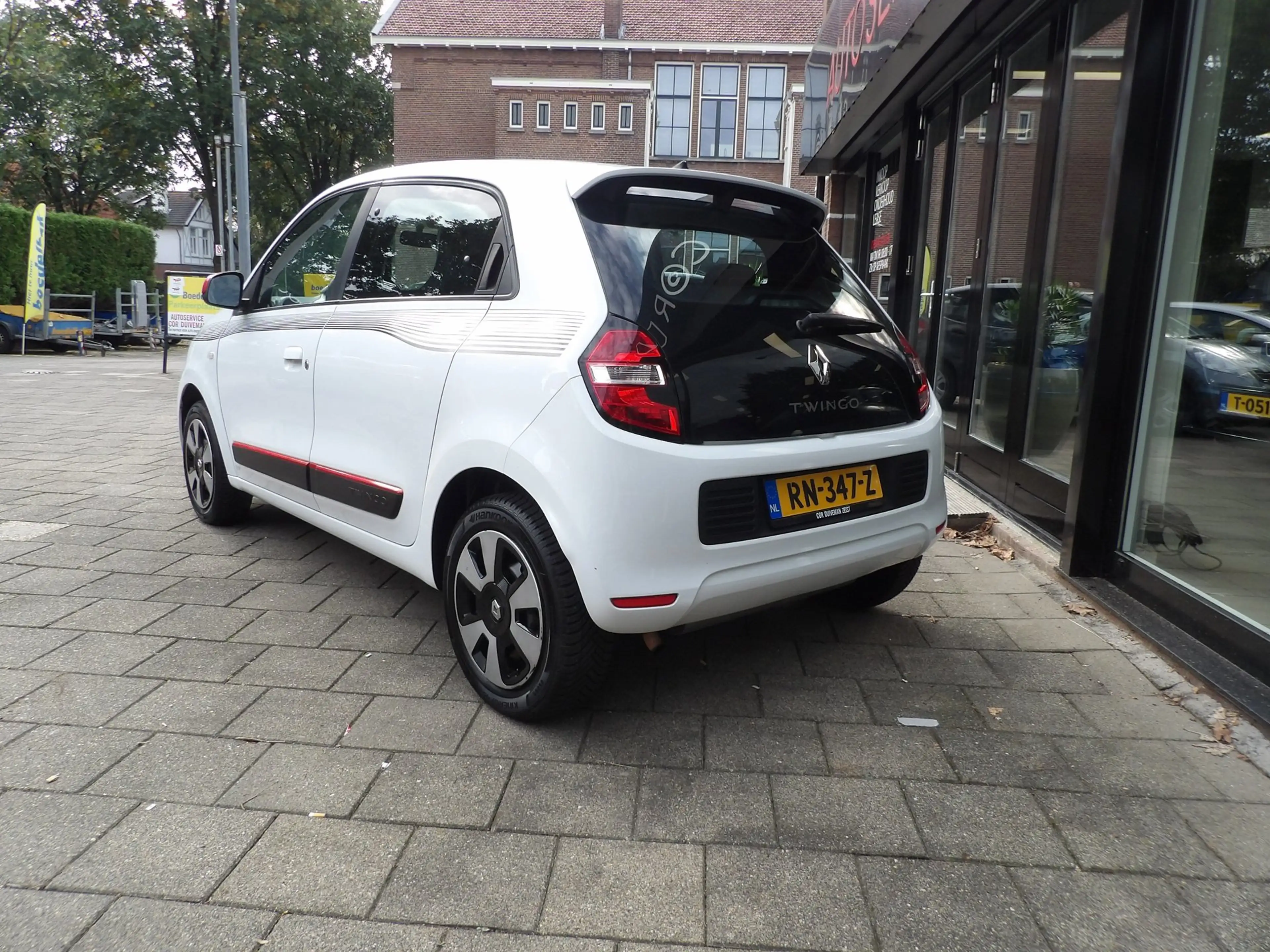 Renault Twingo 1.0 SCe Collection — photo 3