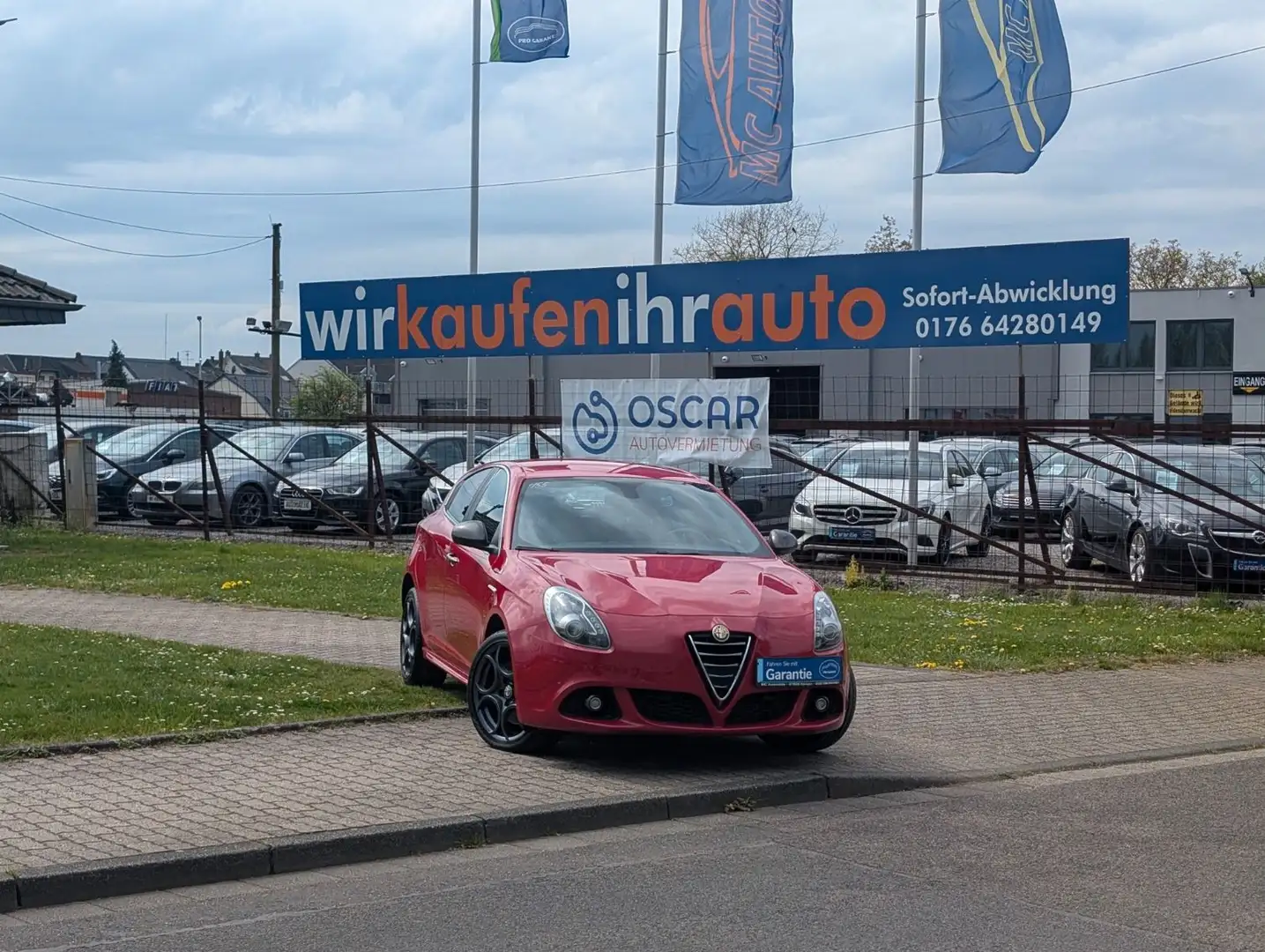 Alfa Romeo Giulietta Turismo QV Line*TEMPOMAT*TEILLEDER*PDC Rojo - 1