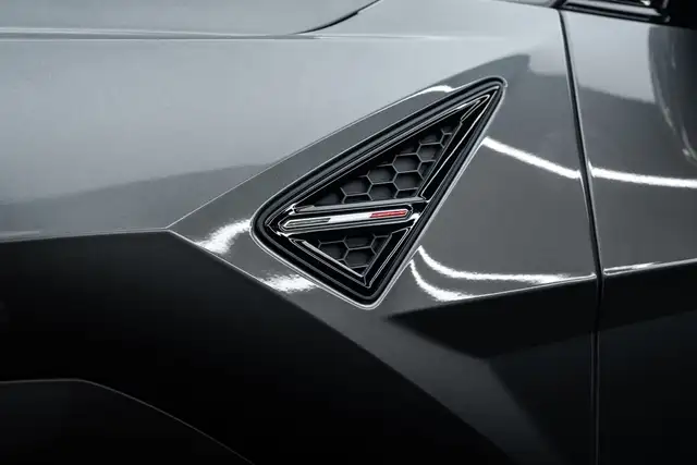 Lamborghini Urus view 8