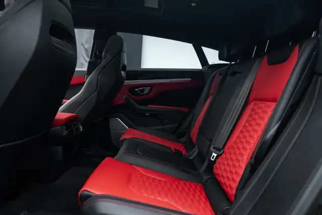 Lamborghini Urus view 14
