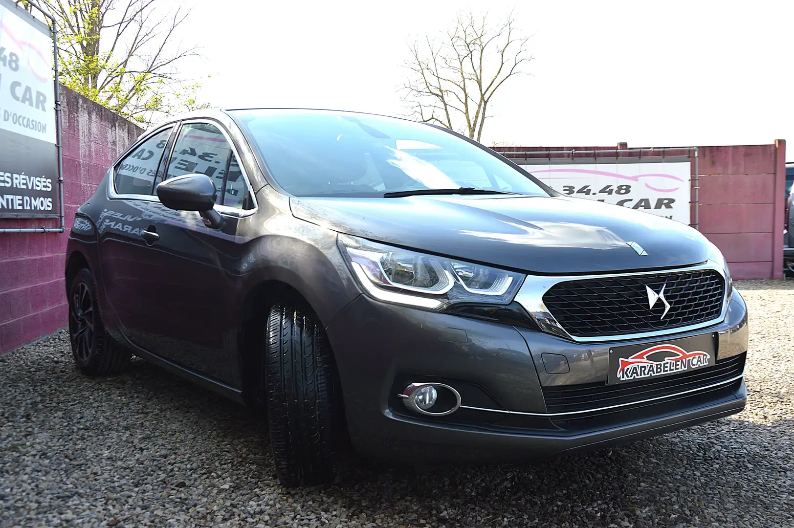 DS Automobiles DS 4 1.6BlueHDi So Chic NAV SENS AR CLIM AUT 53.545KM Grijs - 2