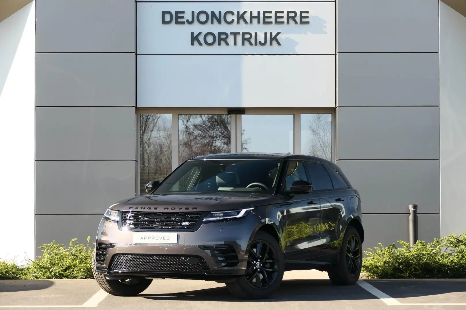 Land Rover Range Rover Velar P400e Dynamic SE AWD Auto. 26M Gris - 1