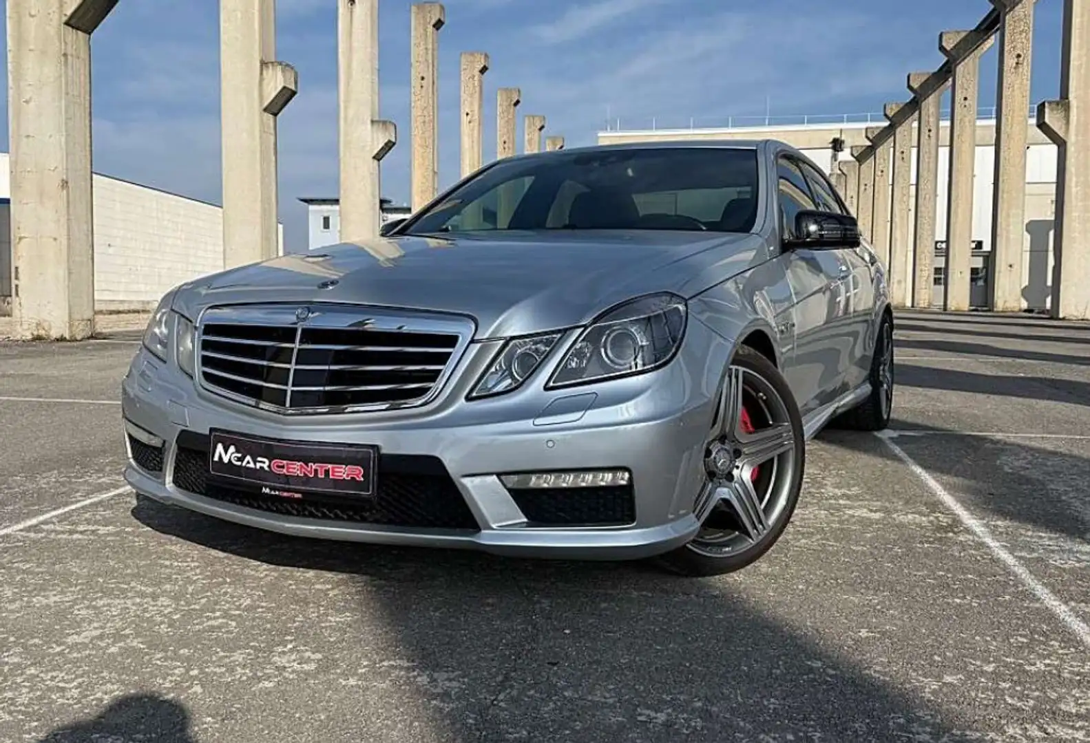 Mercedes-Benz E 63 AMG Amg 6.2 Liter 525 Ps - 2