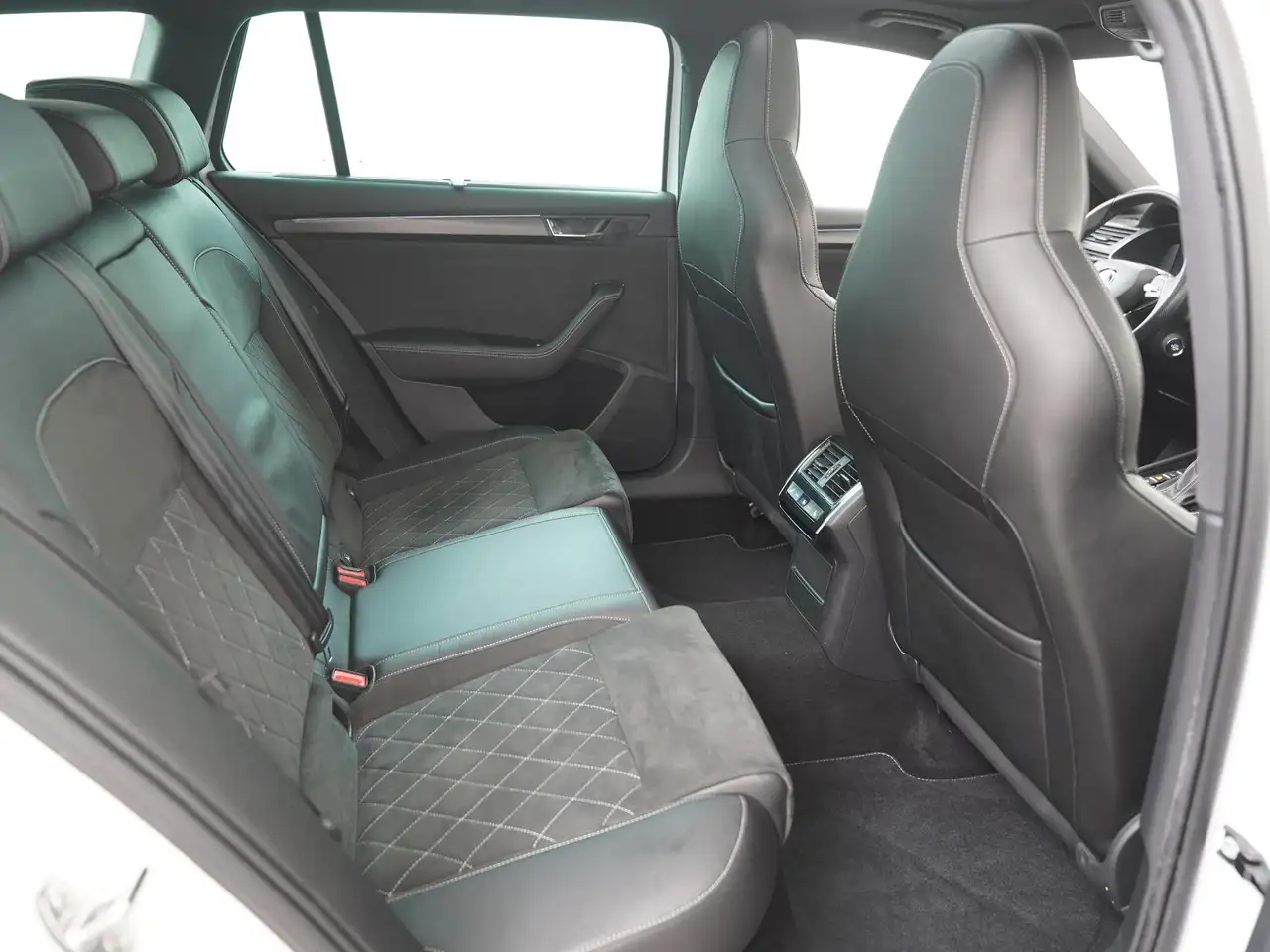 Skoda Superb Combi 1.4 TSI iV Sportline Panoramadak Matrix, миниатюра 28
