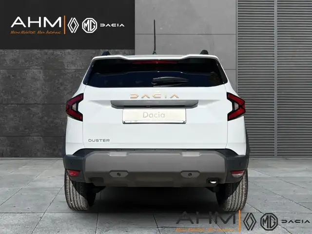 Dacia Duster view 4