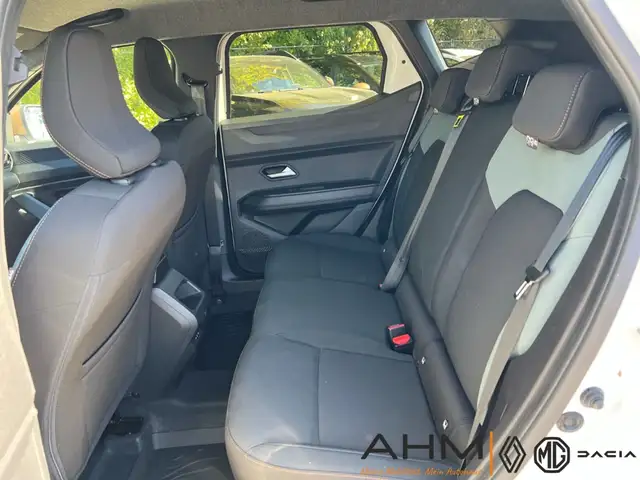 Dacia Duster view 12