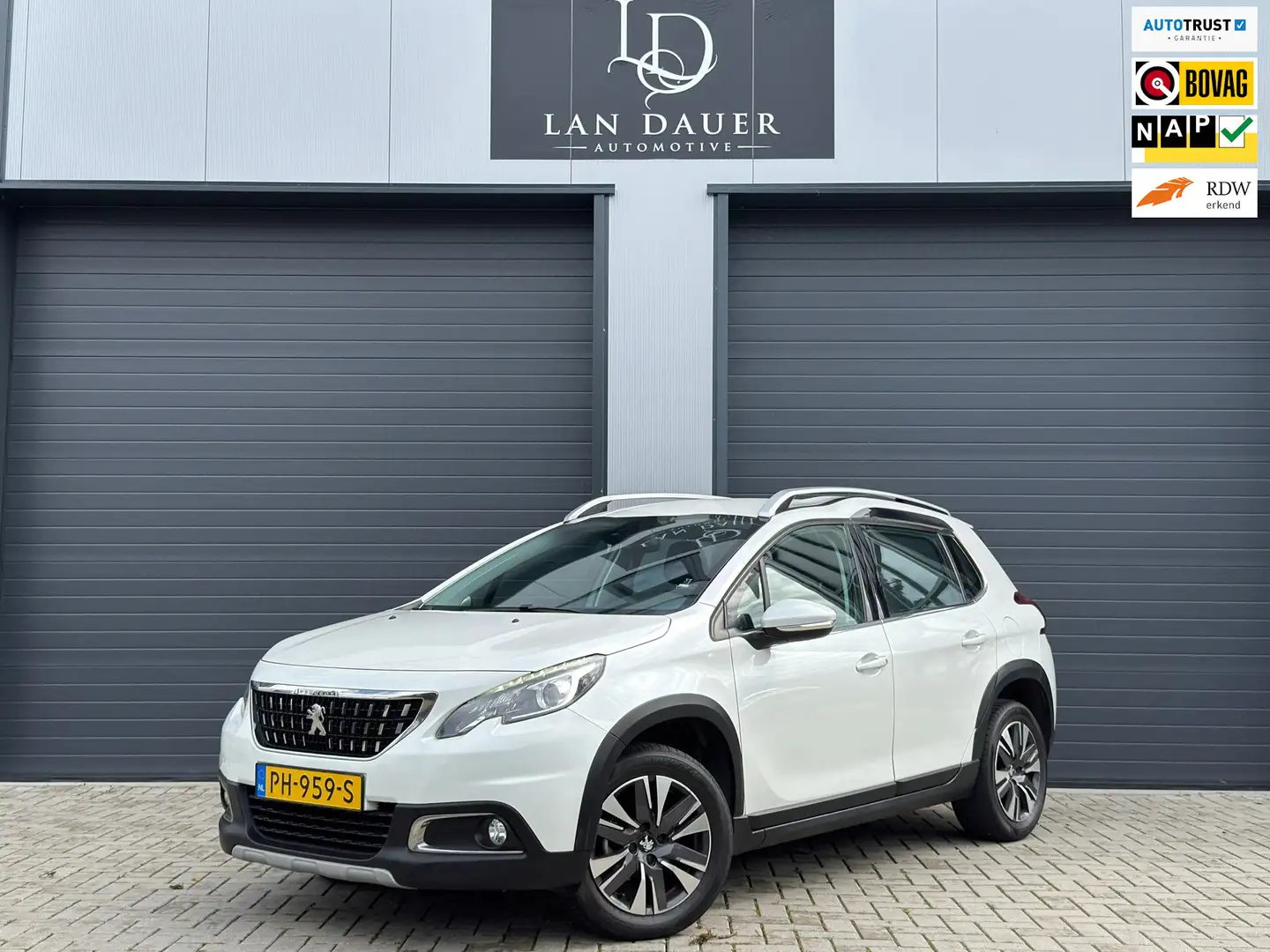 Peugeot 2008 1.2 Allure / Parelmoer / Navi Weiß - 1