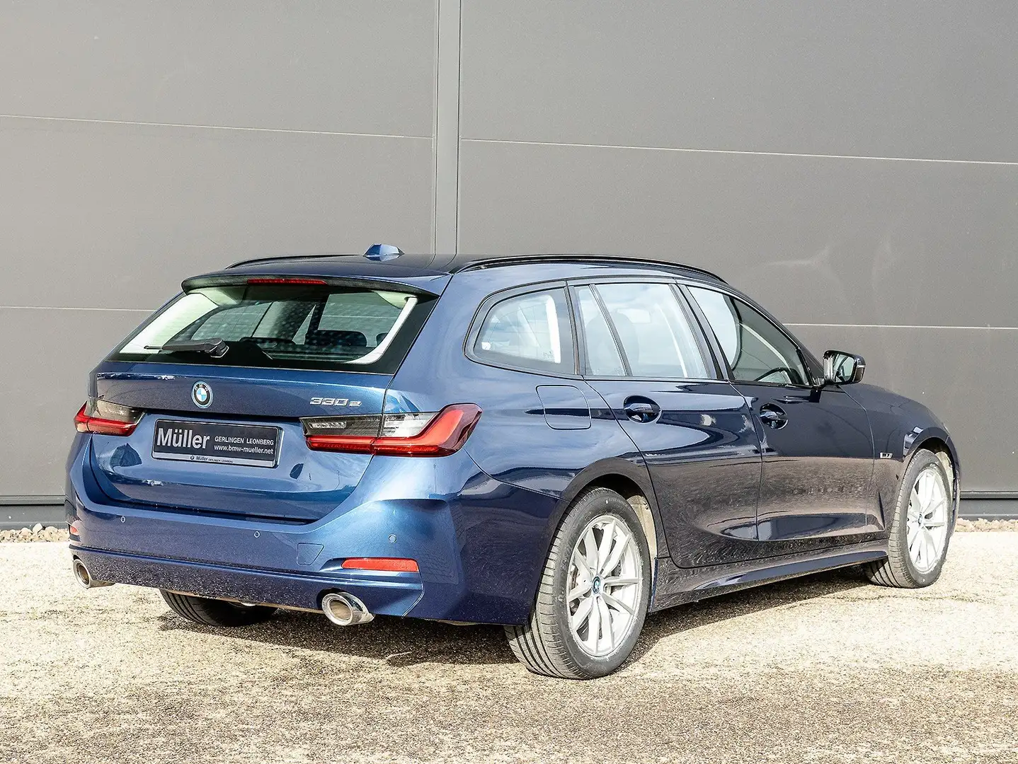 BMW 330 e Touring Dig.Cockpit HUD LED AHK Shz. Navi Blau - 2