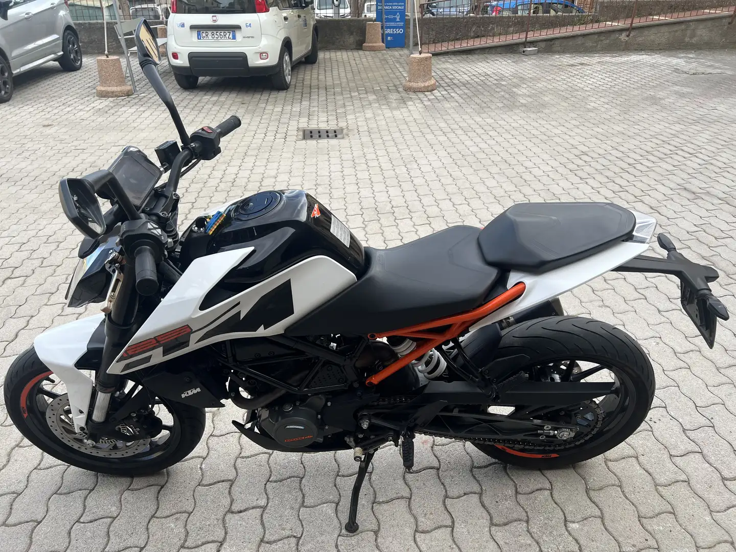KTM 125 Duke - 2