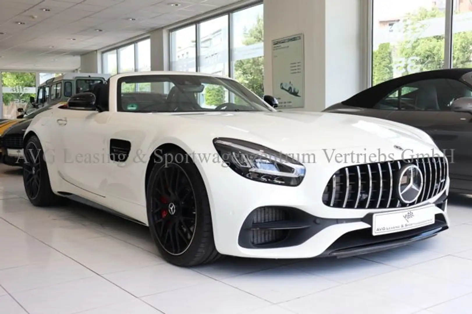 Mercedes-Benz AMG GT C Roadster/DT/1.HD/2.2kKM/Night/Serv. NEU Weiß - 1