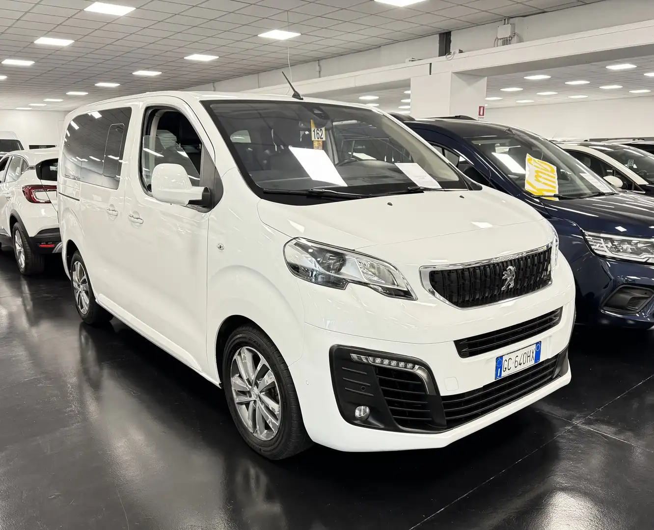 Peugeot Traveller M1 2018 M1 2.0 Bluehdi compact 180cv Allure S&S E Bianco - 2