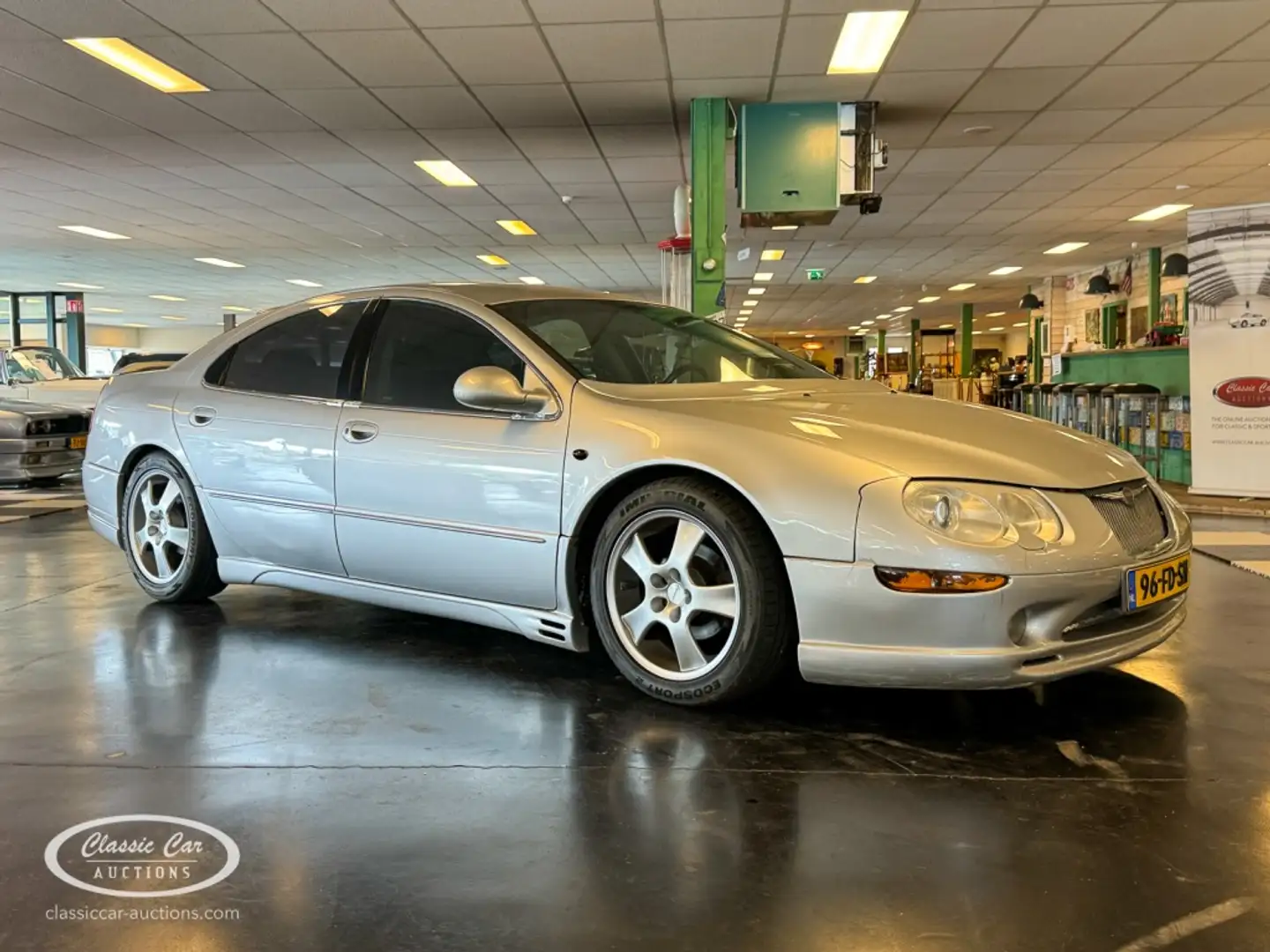 Chrysler Styled by Lorinser  - ONLINE AUCTION Gris - 1