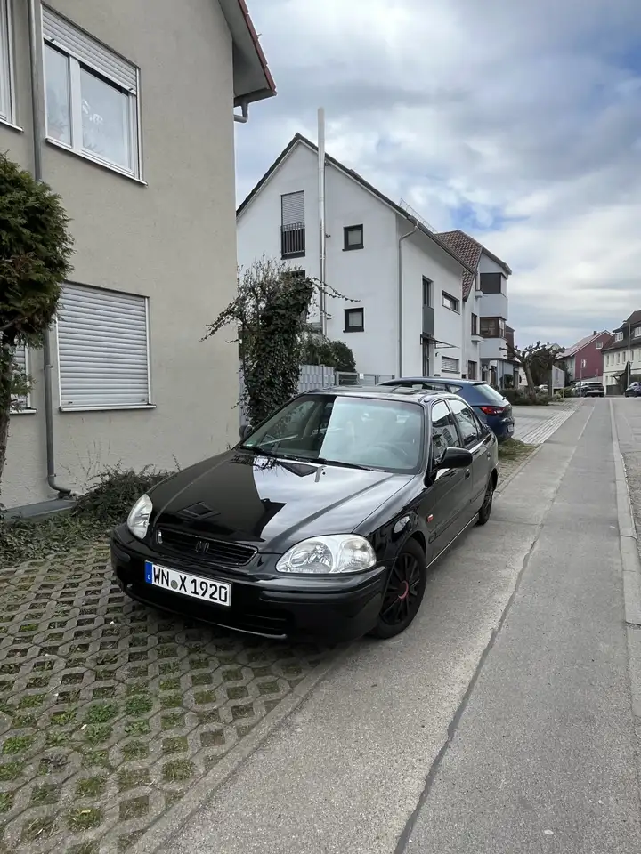 Honda Civic 1.4i, foto 1
