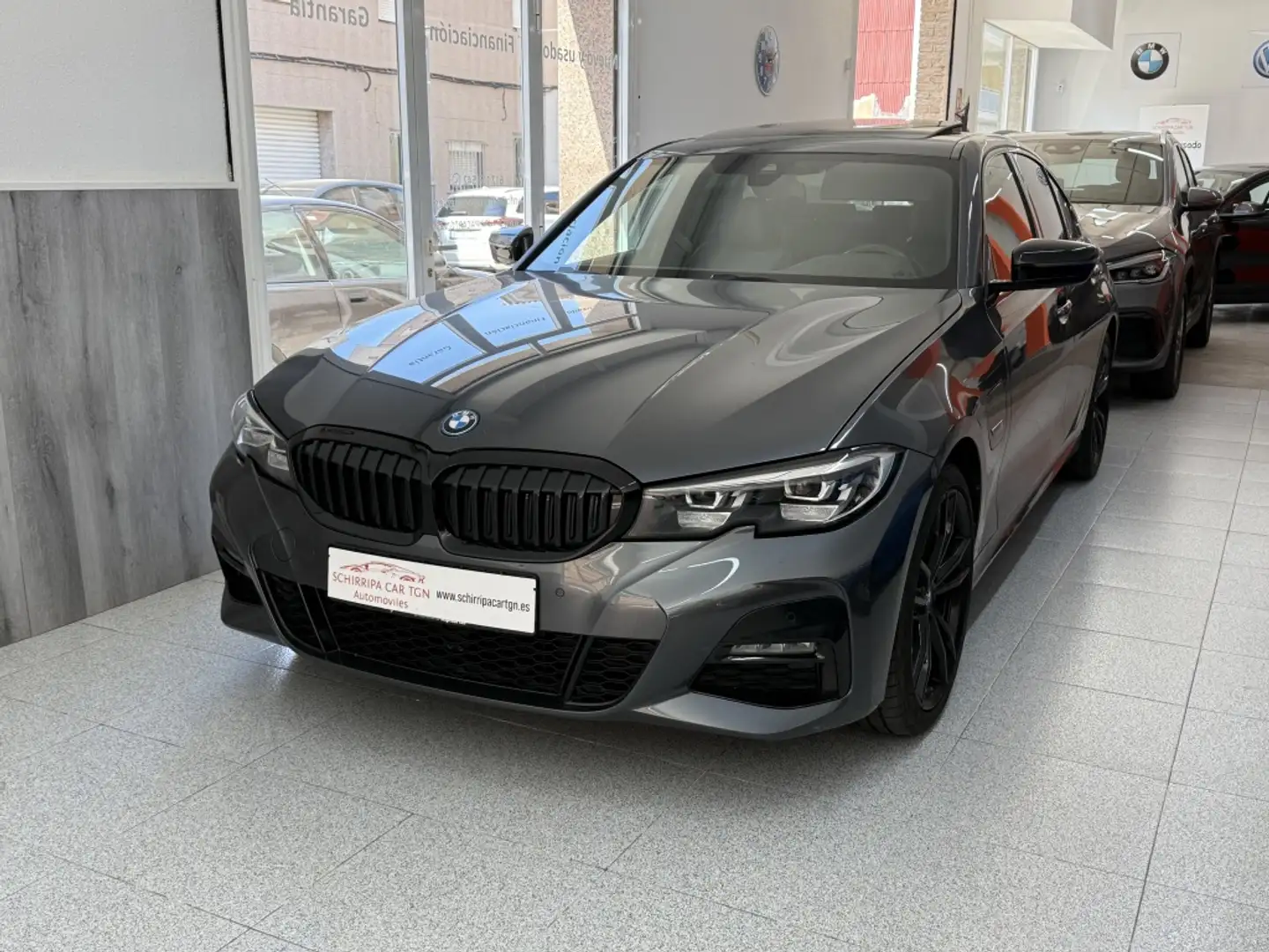 BMW 330 330e M Sport Pro Gris - 1