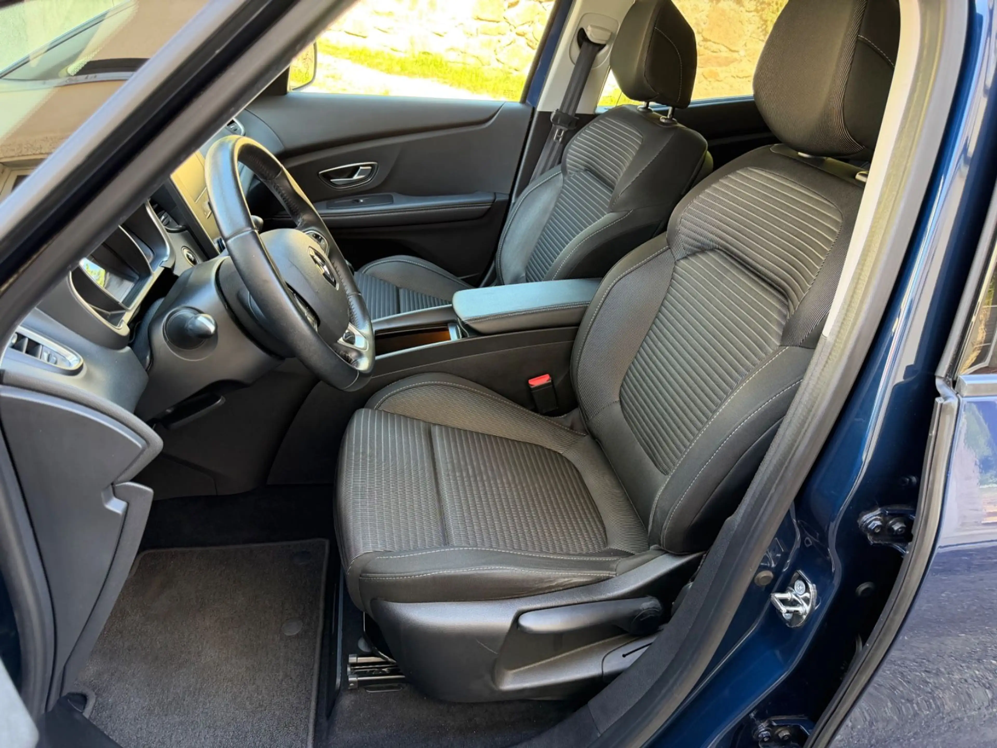 Renault Grand Scenic *AHK*TÜV neu* — photo 12