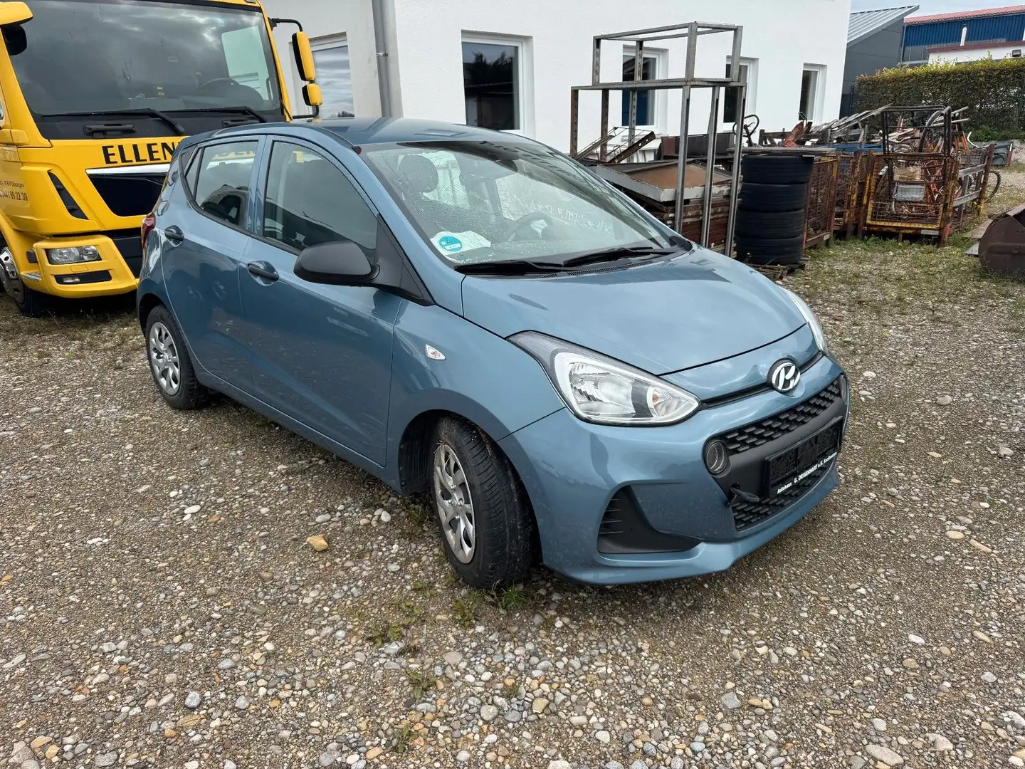 Hyundai i10 Trend Unfall Totalschaden Blau - 1
