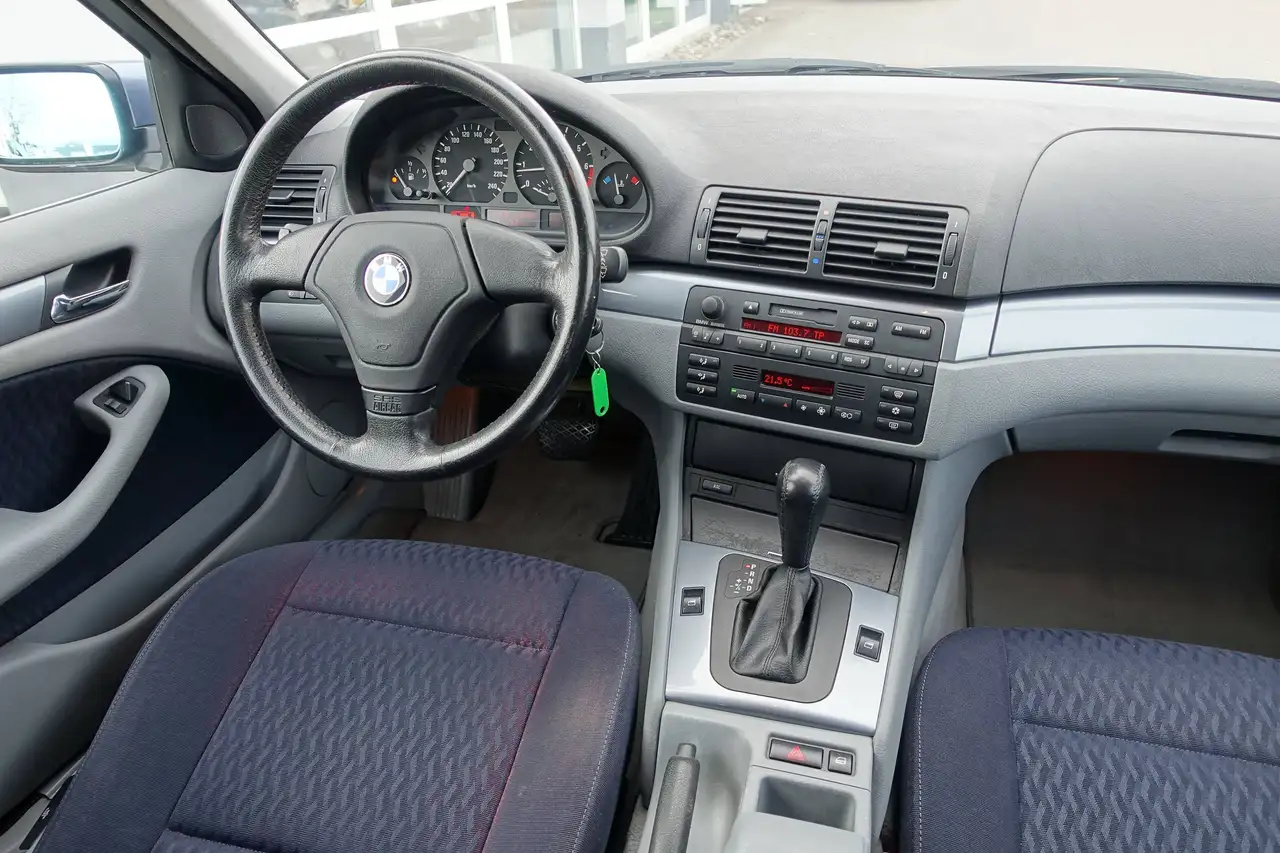 BMW 320i 110 KW150 PS *6Zylinder Automatik*1Hand, foto 6