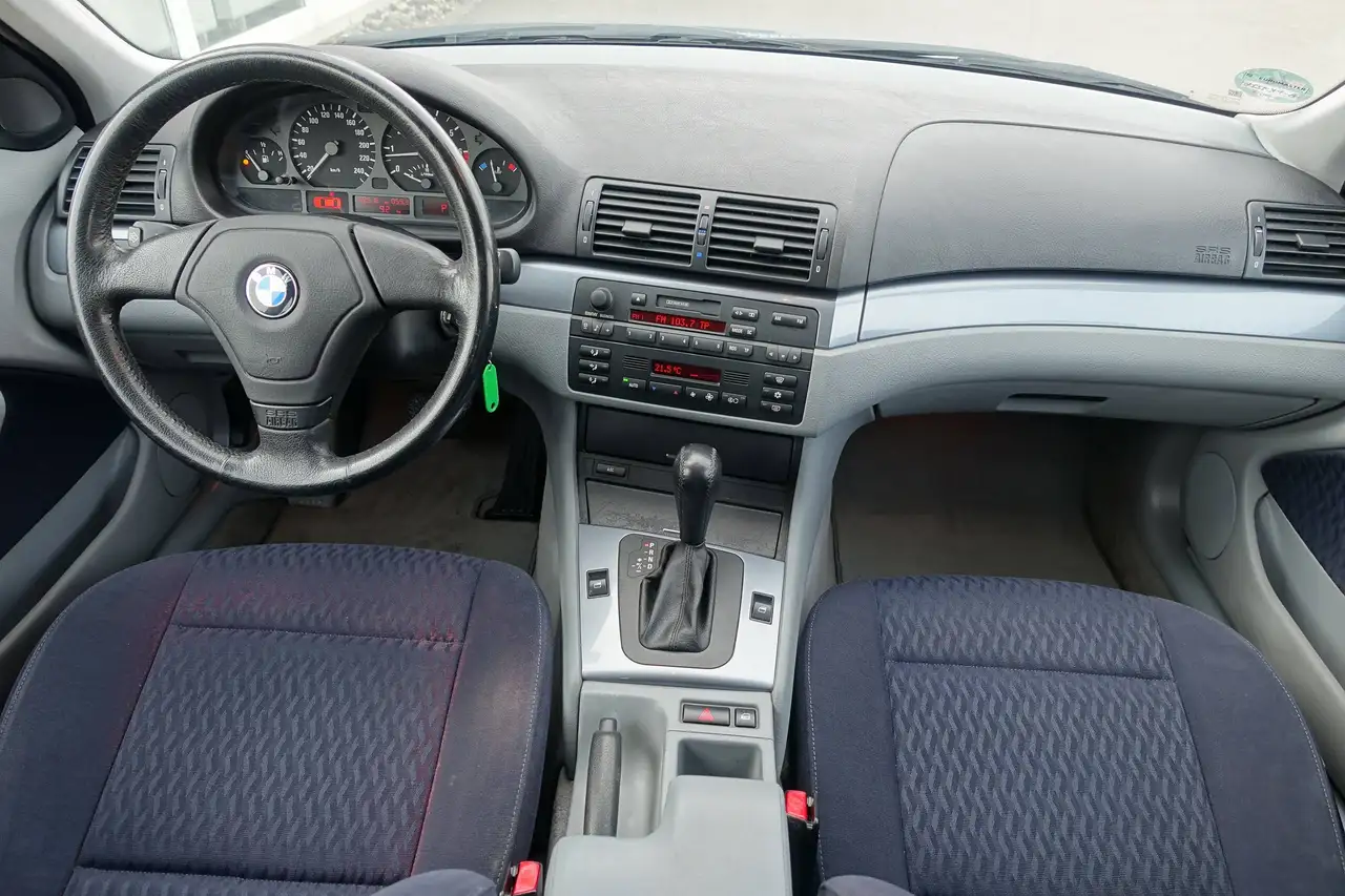 BMW 320i 110 KW150 PS *6Zylinder Automatik*1Hand, foto 3