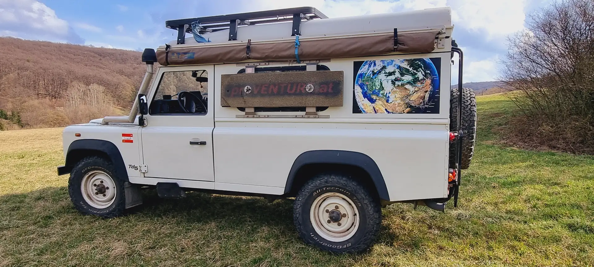 Land Rover Defender Land Rover 110" Hard Top TD 5 Weiß - 2