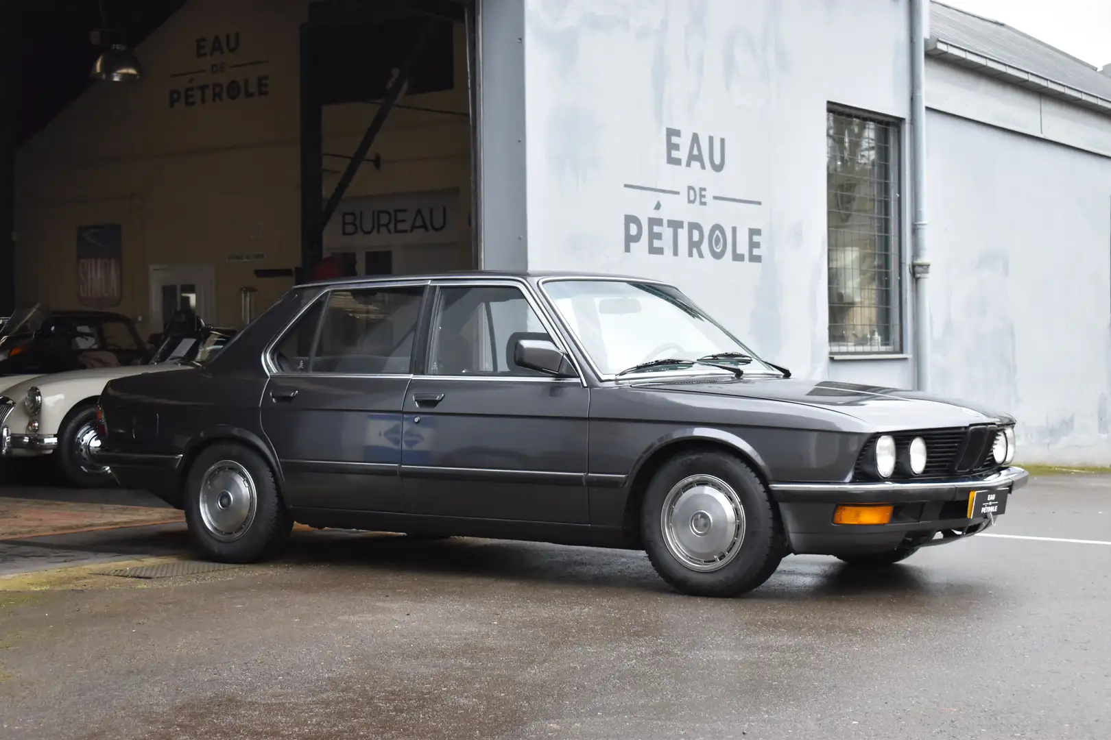 BMW 525 i E28 Grau - 1
