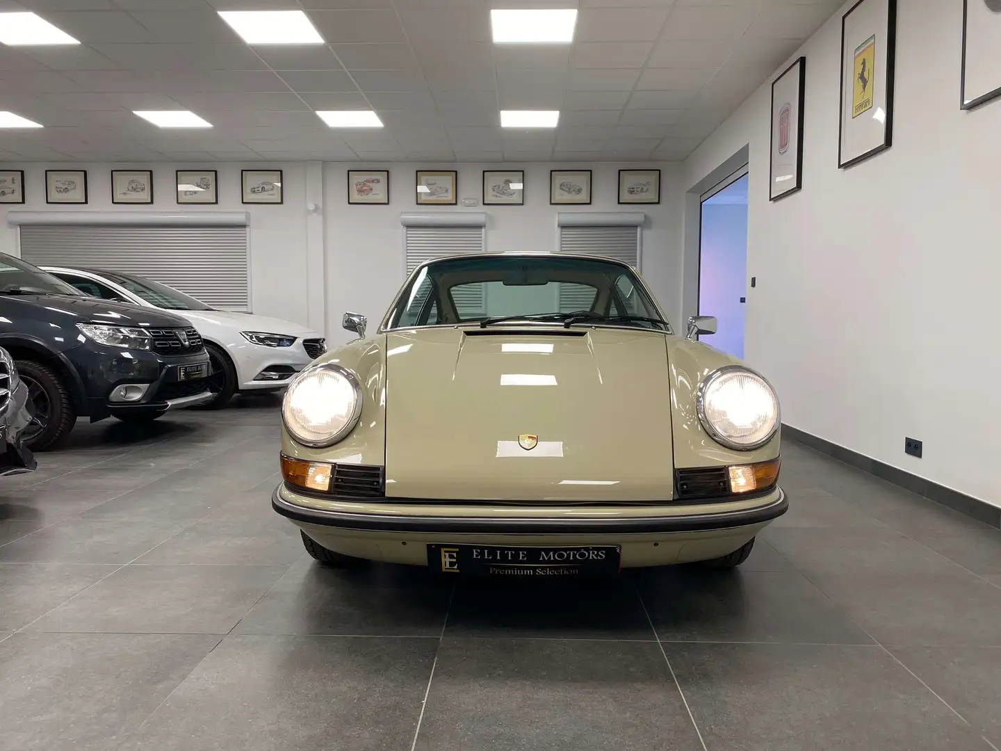 Porsche 911 T. 2.3 COUPE intégralement restaurée/1erMain Beige - 2