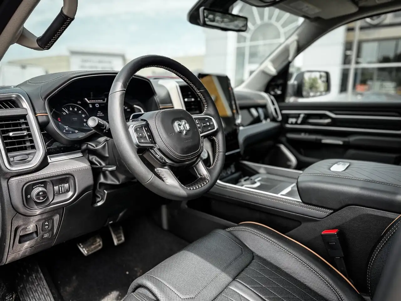 RAM 1500 снимка RAM 1500