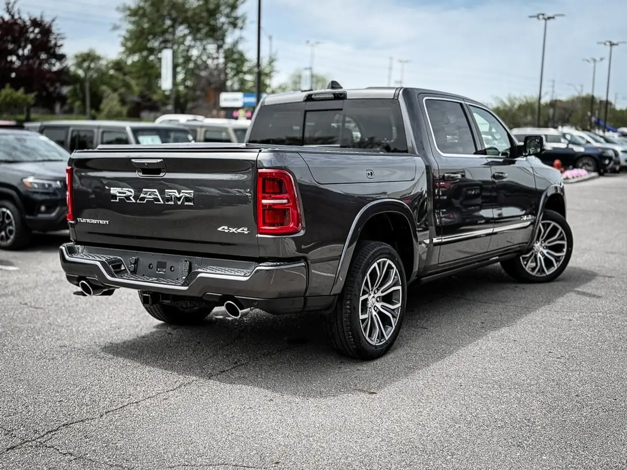 RAM 1500 снимка RAM 1500