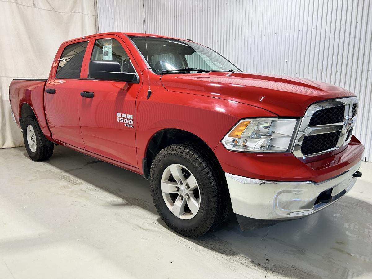 2023 RAM 1500 SLT 4x4 Crew Cab 5'7  Box — снимка 1