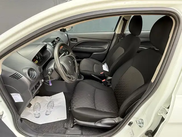 Mitsubishi Space Star view 10