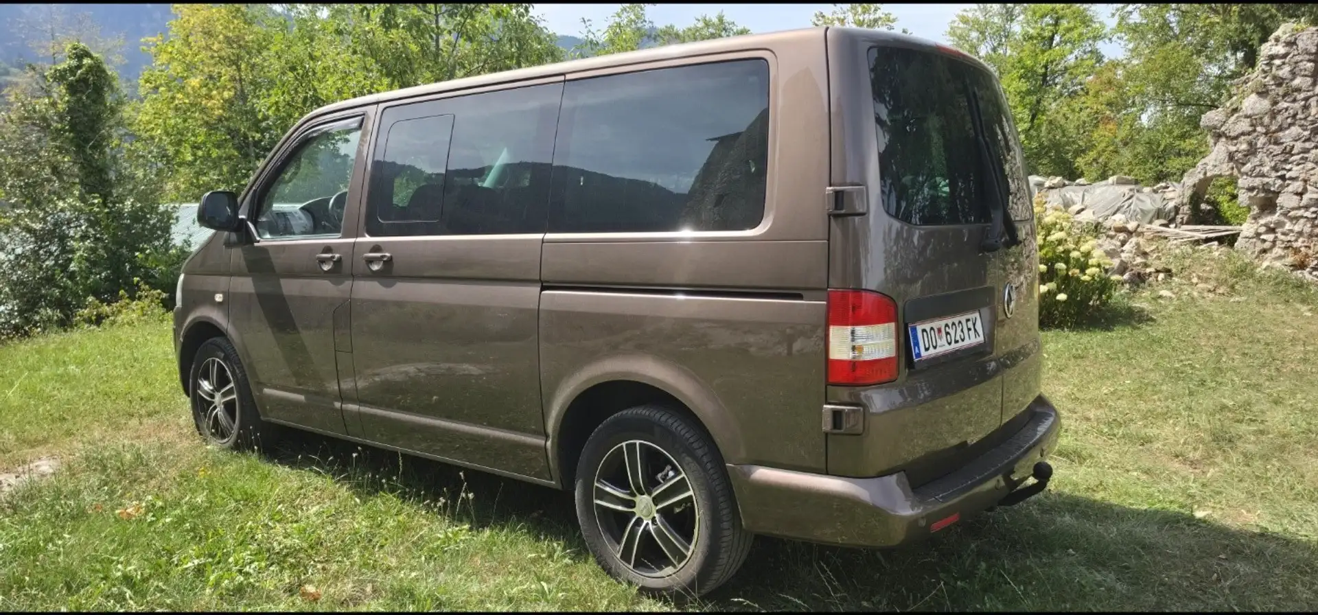 Volkswagen T5 Caravelle Lang DSG Comfortline - 2