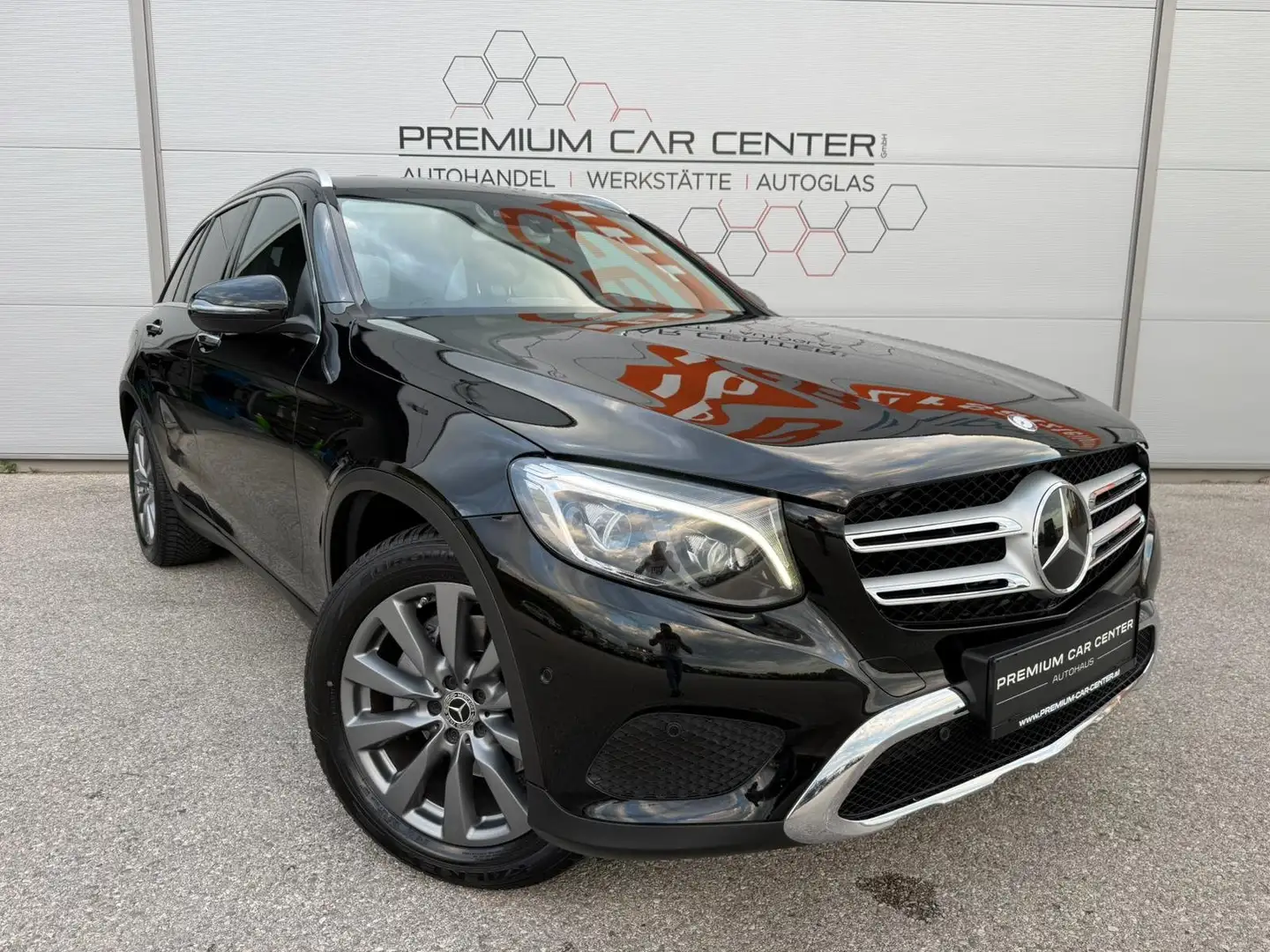 Mercedes-Benz GLC 250 d 4Matic AMG-Line HEAD-UP / BURMESTER / KAMERA Schwarz - 1