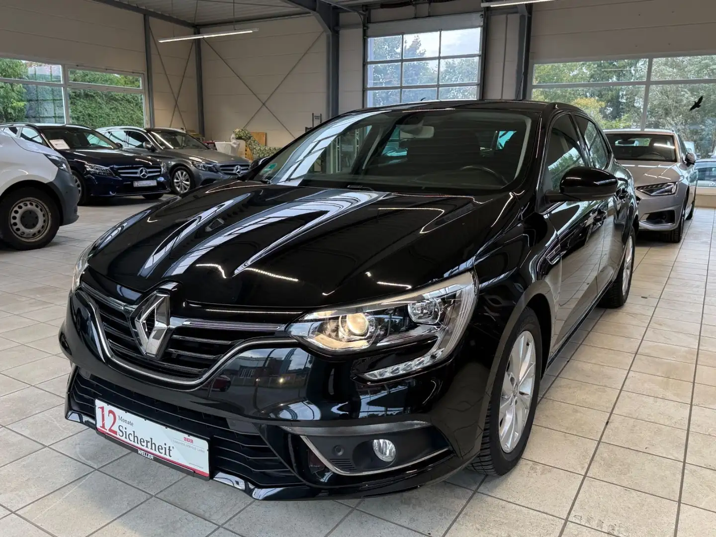 Renault Megane 1.3 TCe Limited/CarPlay/R-Cam/Arkamys/DAB Schwarz - 1