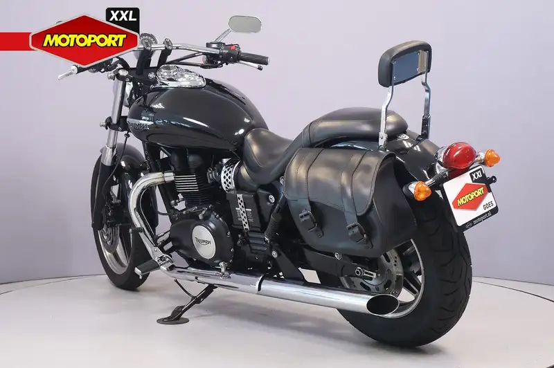 Triumph Speedmaster - foto 6
